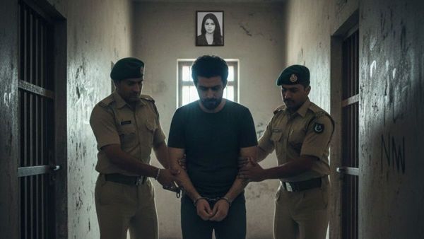 Love Story: गर्लफ्रेंड के चक्कर में PAK पहुंचे बादल बाबू के साथ बहुत बुरा हुआ! चौंकाने वाला है लेटेस्ट अपडेट