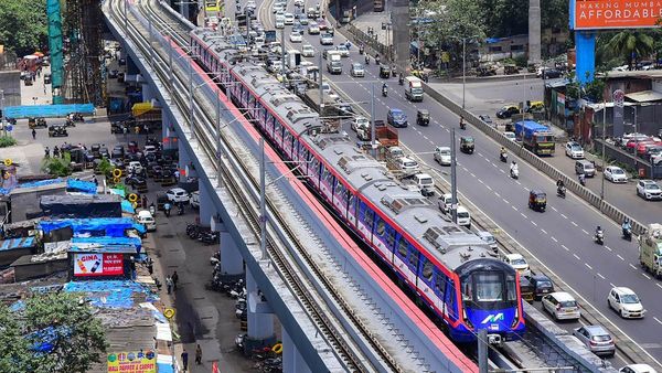Mumbai Metro Update: इस साल मुंबई को मिलेगी मेट्रो की रफ्तार, इन रूट पर अगले कुछ महीनों में दौड़ेगी ट्रेन