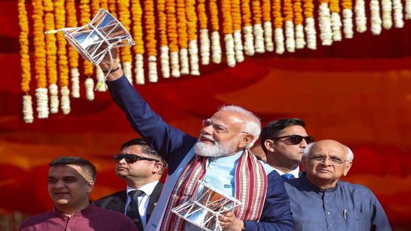 Somnath Parv: 'गजनी से औरंगजेब तक अतीत में हो गए दफन', डमरू बजाकर विरोधियों पर जमकर बरसे PM मोदी, Highlights