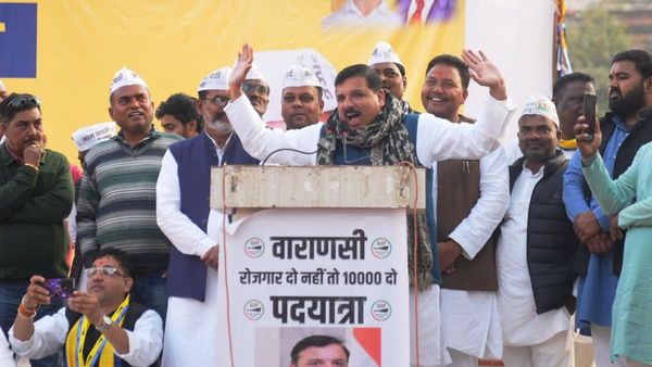 'नौकरी दो या 10000 रुपये बेरोज़गारी भत्ता', वाराणसी में AAP का शक्ति प्रदर्शन, संजय सिंह ने भरी हुंकार