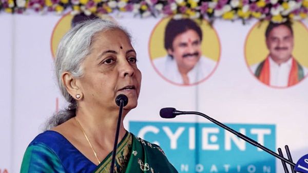 Budget Session Today: आ गया आर्थिक सर्वेक्षण, वित्त मंत्री ने पेश किया देश की अर्थव्यवस्था का 'रिपोर्ट कार्ड'