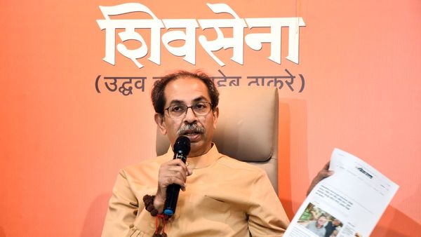 KDMC में सियासी भूचाल, उद्धव गुट के 4 नगरसेवक 'लापता', क्या कल्याण-डोंबिवली में भी चलेगा शिंदे का 'गेम'?