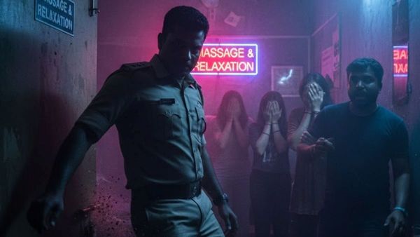 Spa Center Police Raid: 20 लड़कियों के साथ क्या कर रहा था अकेला शख्स? पुलिस के एक्शन के बाद गंदे खेल का खुलासा