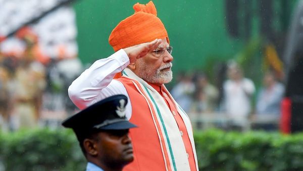 Vande Mataram New Rules: सावधान! अब वंदे मातरम के सम्मान में जरा सी चूक पड़ेगी भारी, क्या है सरकार की तैयारी?