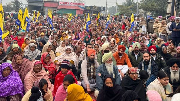AAP Protest Punjab: मनरेगा का नाम बदलने के विरोध में पंजाब में बड़ा प्रदर्शन, हजारों मजदूर सड़क पर उतरे
