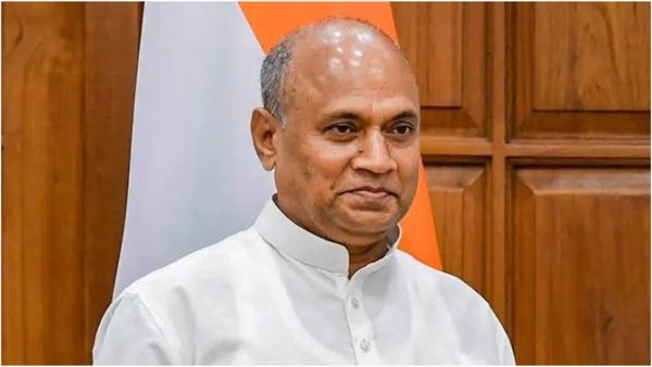 RCP Singh Caste: कौन हैं आरसीपी सिंह, क्या है उनकी जाति, JDU में उनकी ‘नो एंट्री’ पर क्यों मचा है सियासी बवाल