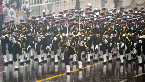 Republic Day 2026: कर्तव्य पथ पर पहली बार 'कॉम्बैट गियर' में दिखें सैनिक, जानिए इस बार की परेड क्यों रही खास?