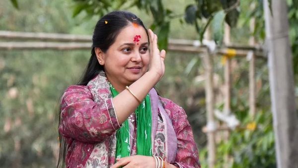 Rohini Acharya: 'विरासत मिटाने के लिए अपने ही काफी', लालू की बेटी रोहिणी का फिर छलका दर्द, अब किस पर उठाए सवाल