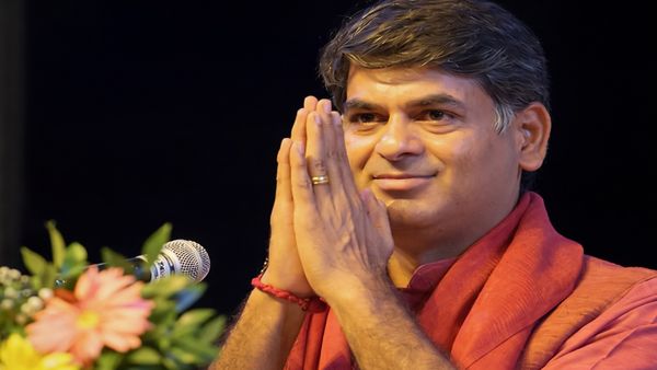 Saurabh Dwivedi News: सौरभ द्विवेदी ने शुरु किया अपना यूट्यूब चैनल? खुद दी सोशल मीडिया पर जानकारी