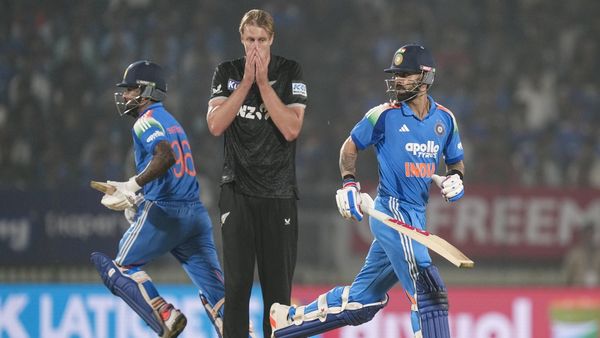 Shreyas Iyer vs Virat Kohli: श्रेयस तोड़ देंगे किंग कोहली का 'विराट' रिकॉर्ड! राजकोट वनडे में होगा बड़ा कमाल