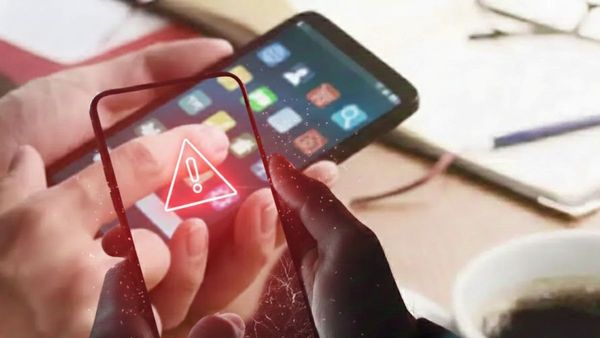 सावधान! फोन में हैं ये 3 Apps तो खाली हो सकता है बैंक अकाउंट, सरकार ने जारी की चेतावनी, तुरंत करें डिलीट
