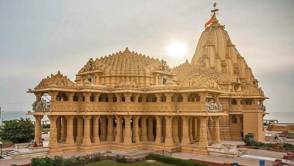 Somnath Temple को क्यों कहते हैं 'सोमनाथ'? क्या है इसके पीछे की कहानी?