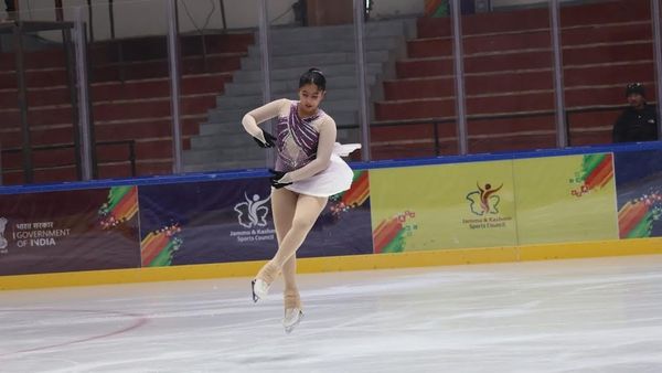 Khelo India Winter Games 2026: पहियों से आइस तक का सफर, आरुष और हिया ने पेश की मिसाल
