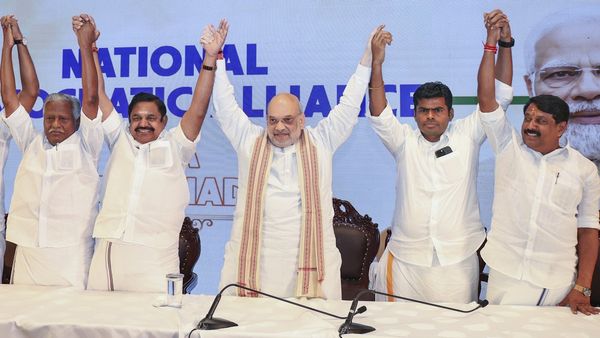 Tamil Nadu Chunav: तमिलनाडु में NDA की ताकत दिखाने की तैयारी, अमित शाह ने संभाली गठबंधन की कमान