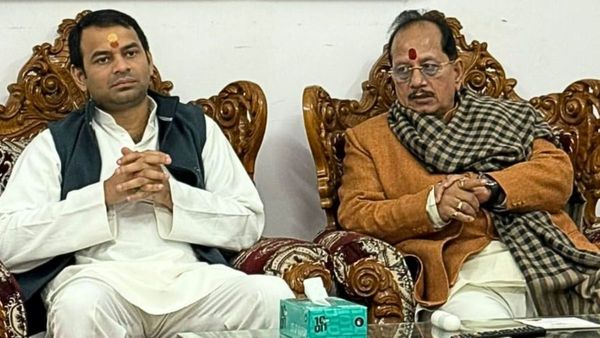Tej Pratap Yadav: क्या BJP में शामिल होंगे तेज प्रताप यादव? विजय सिन्हा के घर दही-चूड़ा खाकर दिया बड़ा बयान