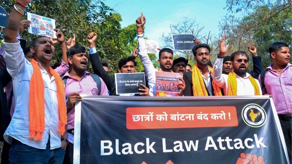 UGC New Rule 2026: यूजीसी का नया नियम क्या है? जनरल कैटेगरी क्यों भड़की? क्या बढ़ेगा भेदभाव? 10 सवाल का जवाब