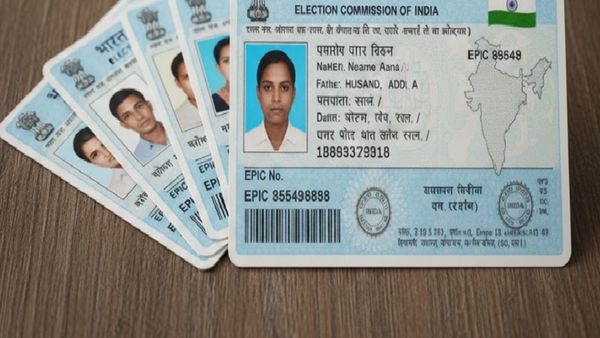Voter ID Card Home Delivery: 15 दिन में घर पहुंचेगा वोटर कार्ड,ऑनलाइन ऐसे करें अप्लाई, SMS से देखें स्‍टेटस