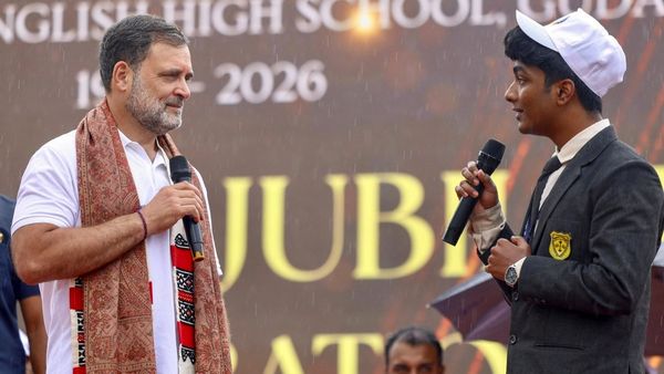 Rahul Gandhi: अब तक कुंवारे क्यों हैं? छात्र के सवाल पर राहुल गांधी का मजेदार जवाब, खोला ‘कॉलेज क्रश’ का राज