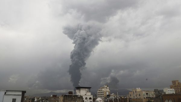 Saudi Arabia-led coalition Strikes: UAE समर्थित अलगाववादी कैंप पर बमबारी, 7 हवाई हमलों में 20 की मौत