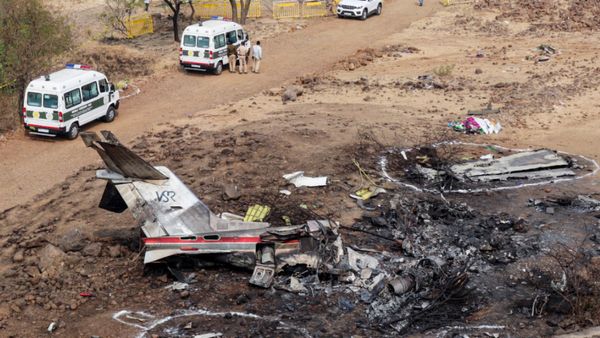 Ajit Pawar Plane Crash: DGCA का VSR वेंचर्स पर बड़ा एक्‍शन, एयरक्राफ्ट की उड़ान पर लगाई रोक