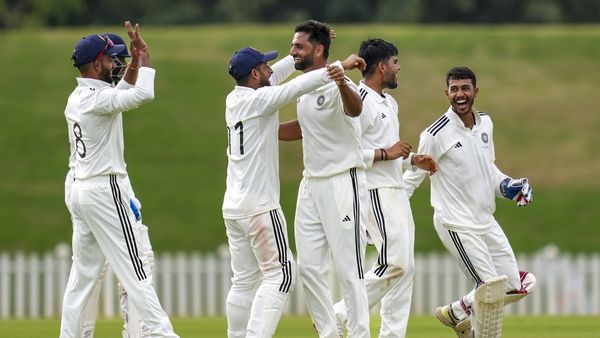 8.4 करोड़ी Auqib Nabi का कहर, जम्मू-कश्मीर ने मध्य प्रदेश को हराकर रचा इतिहास, सेमीफाइनल का टिकट पक्का!