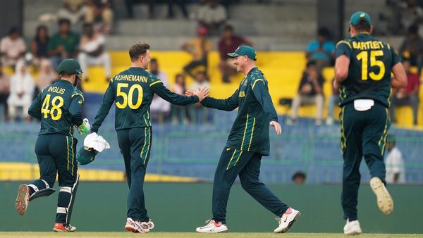 AUS vs SL: 'करो या मरो' मैच से पहले ऑस्ट्रेलिया ने बदल दी टीम? दिग्गज की हुई सरप्राइज एंट्री