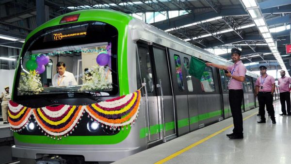 Bengaluru Metro: 1 लाख यात्रियों पर लगा जुर्माना, प्रेग्नेंट वूमेन को सीट ना देने से लेकर ये गलतियां पड़ी भारी