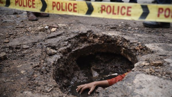 Delhi Rohini Accident: दिल्ली के रोहिणी में खुले ड्रेन में गिरकर युवक की मौत, जनकपुरी हादसे से नहीं लिया सबक?