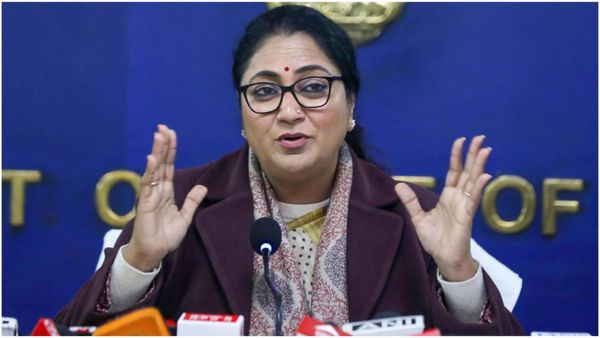 ‘दिल्ली बनेगी मॉडल सिटी' स्वास्थ्य से महिलाओं की सुरक्षा तक का रोडमैप तैयार, रेखा गुप्ता का साफ संदेश