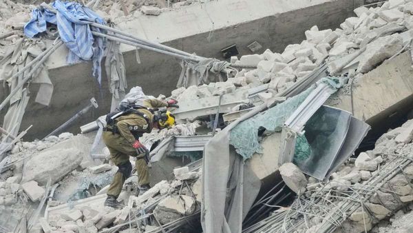 Iran Earthquake: ईरान में भूकंप से हाहाकार! 5.5 की तीव्रता से कांपा दक्षिणी हिस्सा, दहशत में लोग