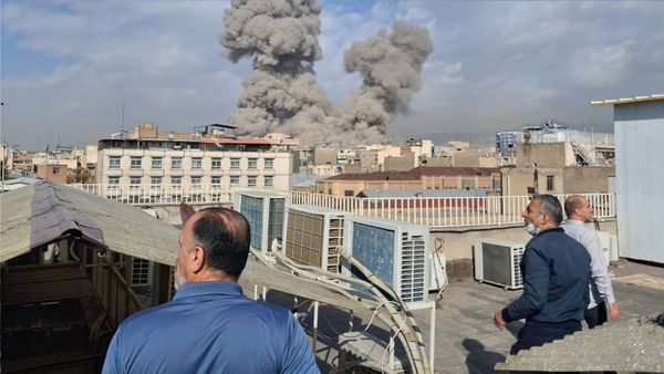 Israel-Iran War: मिडिल ईस्ट में हालात बेकाबू! इजरायल-ईरान जंग के बीच EU ने अपने सभी स्टॉफ वापस बुलाया