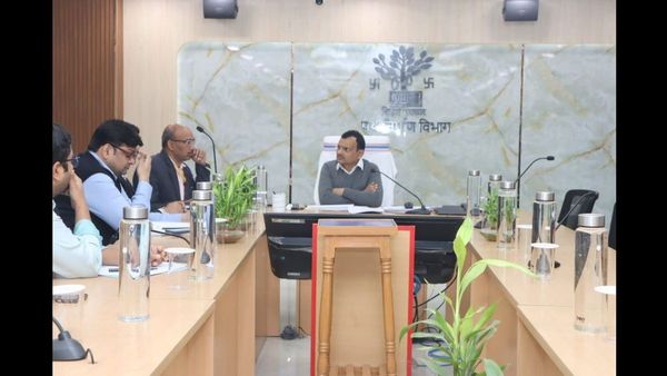 बख्तियारपुर-ताजपुर मुख्य गंगा पुल की प्रगति की समीक्षा, सचिव पंकज कुमार पाल ने कार्य में तेजी लाने के दिए निर्देश