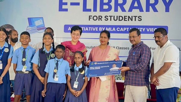 गोवा में शिक्षा क्रांति की शुरुआत, केजरीवाल ने ई-लाइब्रेरी का उद्घाटन कर छात्रों को सौंपी डिजिटल ताकत