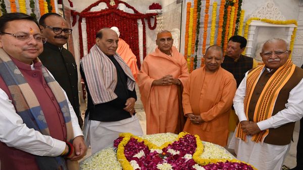 Haridwar में बोले रक्षा मंत्री राजनाथ-भौगोलिक के साथ संस्कृति की भी सुरक्षा जरुरी, योगी समेत ये VIP भी पहुंचे