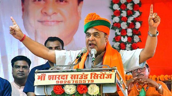 Assam Election 2026:असम में कौन मारेगा बाजी? विकास-ध्रुवीकरण के सहारे BJP, अंदरूनी कलह में उलझी कांग्रेस!