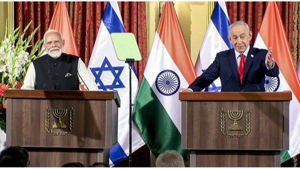 PM Modi ने विदेश दौरे के दूसरे दिन भारतीयों को दिया बड़ा तोहफा! अब इजरायल में चलेगा UPI