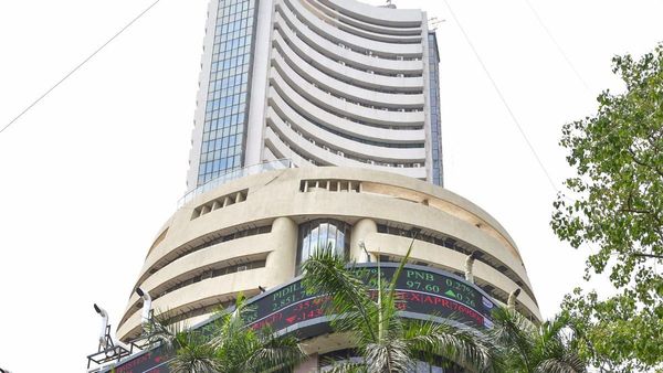 Share Market में लौट आए अच्छे दिन! सेंसेक्स 700 पॉइंट चढ़ा, निफ्टी ने फिर पकड़ी रफ्तार, इन शेयरों ने मचाया गदर