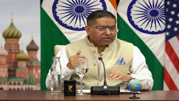 India US Trade Deal: क्या भारत ने रूस से तेल खरीदना बंद कर दिया, अमेरिकी दावों पर विदेश मंत्रालय ने क्या कहा?