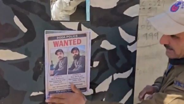 Jammu Kashmir के डोडा में आतंक के खिलाफ बड़ा एक्शन, जगह-जगह लगे आतंकी के पोस्टर