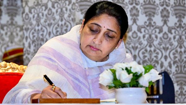 Maharashtra: अजित पवार के निधन के बाद सुनेत्रा पवार ने संभाली NCP की कमान, कैसे हुआ चुनाव?