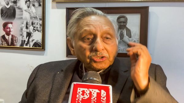 Mani Shankar Aiyar ने फिर अपनी पार्टी के लिए खड़ी की मुसीबत, प्रवक्ता पवन खेड़ा को कहा- 'कांग्रेस का टट्टू'