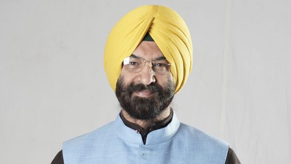 Delhi Budget: रेल-EV से साफ होगी दिल्ली की हवा! मंत्री सिरसा का दावा,महिलाओं से किसानों तक किसे क्या मिला?