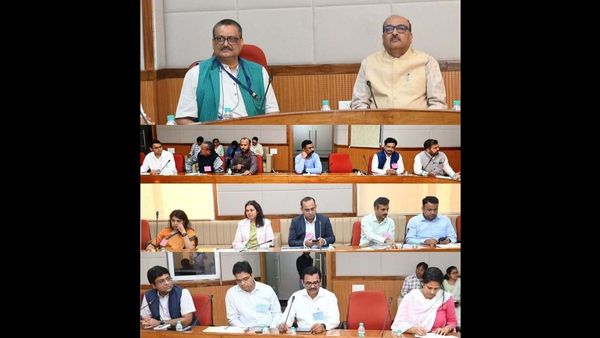 Chhattisgarh News: राजधानी रायपुर में होगा भव्य प्रवासी छत्तीसगढ़िया सम्मेलन, ‘मोर माटी, मोर मान’ होगी थीम