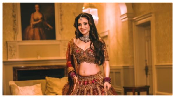 चेक बाउंस केस में राजपाल के बाद अब अमीषा पटेल काटेंगी जेल? एक्ट्रेस का फूटा गुस्सा