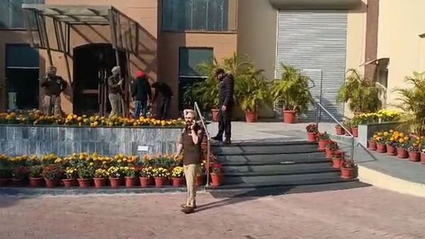 Mohali Schools: मोहाली के नामी स्कूलों को बम से उड़ाने की धमकी, भारी पुलिस बल तैनात, बच्चों को भेजा घर