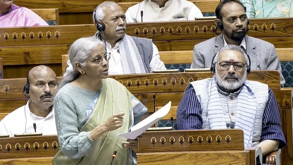 Nirmala Sitharaman Speech: राहुल गांधी पर वित्त मंत्री का पलटवार, 'WTO में कांग्रेस ने किया था सरेंडर'