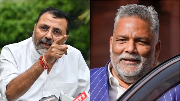 'BJP में आना चाहते थे पप्पू यादव', निशिकांत दुबे का दावा, पूर्णिया MP का पलटवार- 'आपकी पैदाइश के पहले से...'