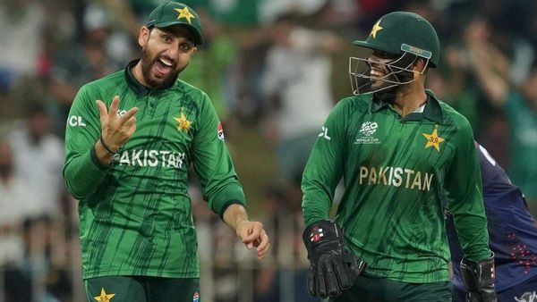 BCCI ने पाकिस्तान को विदेश में जाकर दिया बड़ा झटका? 4 टीमों ने किया पाकिस्तानी प्लेयर्स को बैन