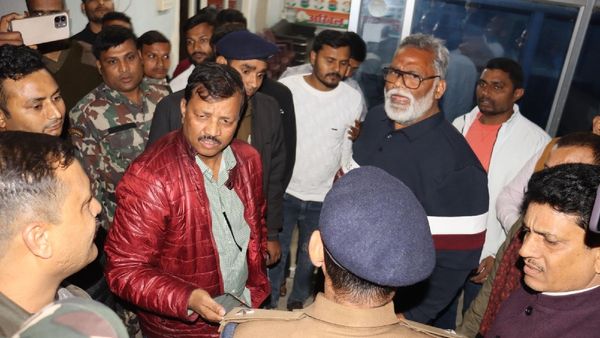 Pappu Yadav News: 'मुझे मारने की साजिश रच रही Bihar Police', आधी रात गिरफ्तारी से होने वाला बड़ा खेला?