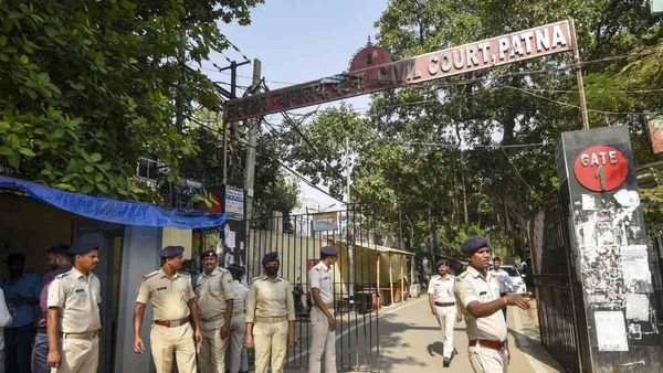 Patna Civil Court को फिर से मिली बम से उड़ाने की धमकी, दानापुर को भी भेजा गया धमकी भरा ईमेल